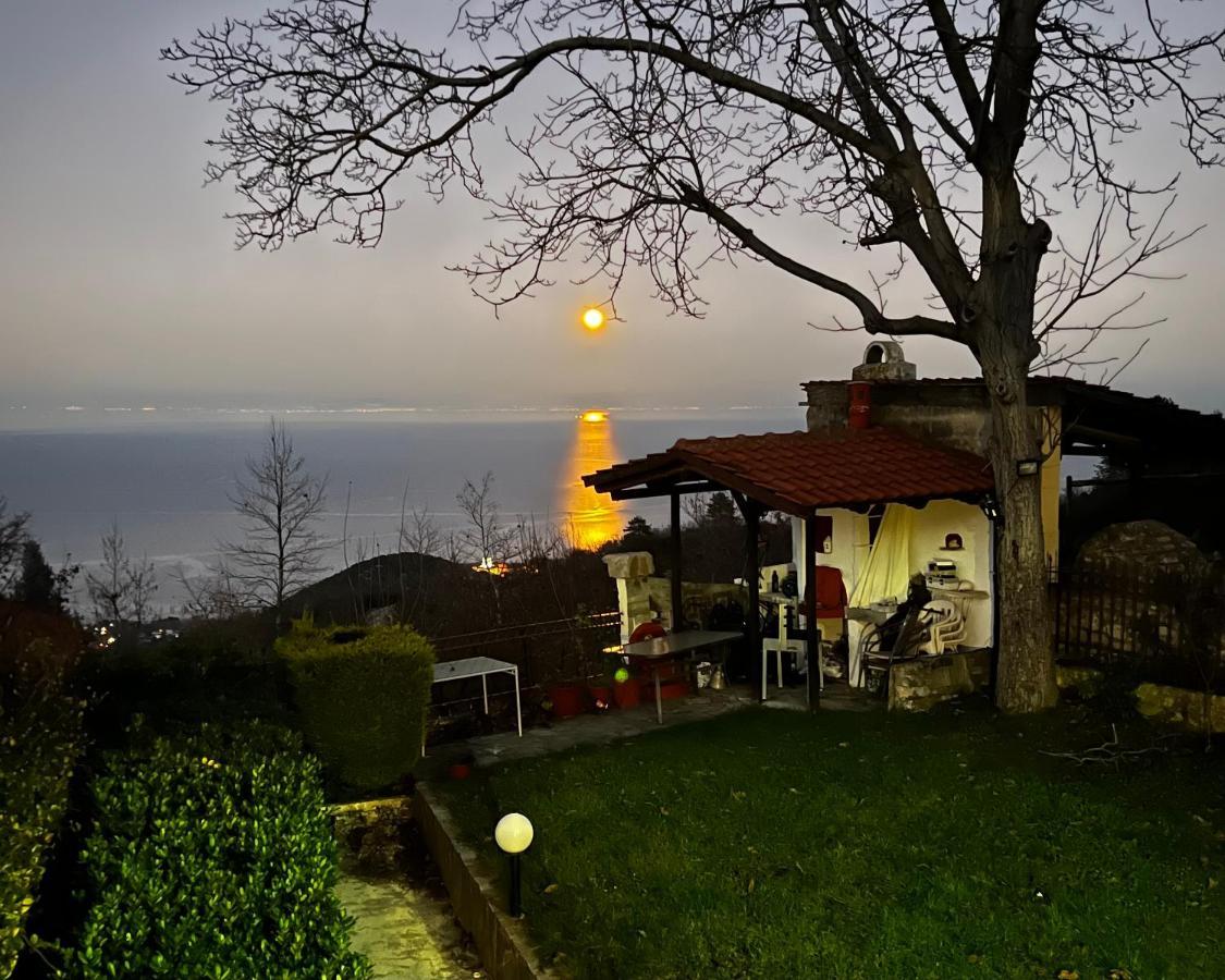 Tzeni Palios Panteleimon