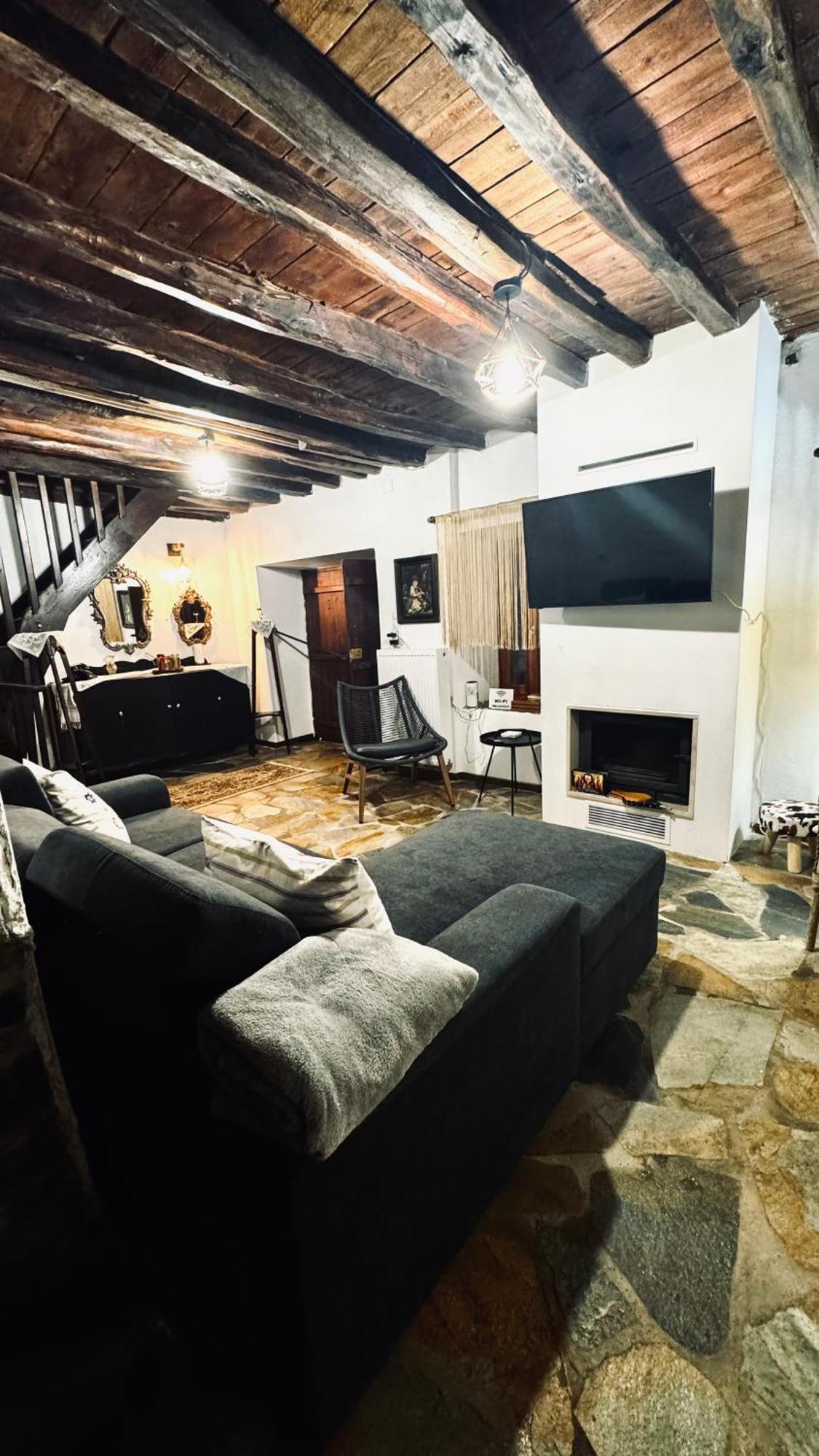 Tzeni Palios Villa Panteleimon