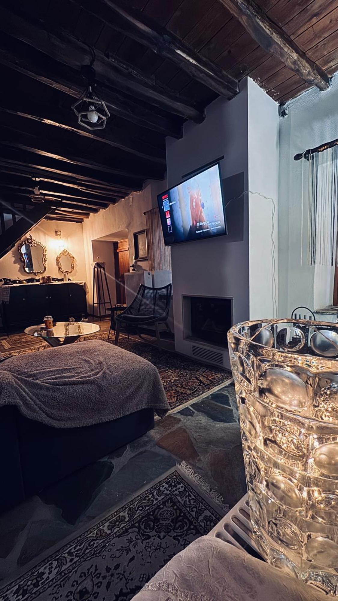 Tzeni Palios Villa Panteleimon